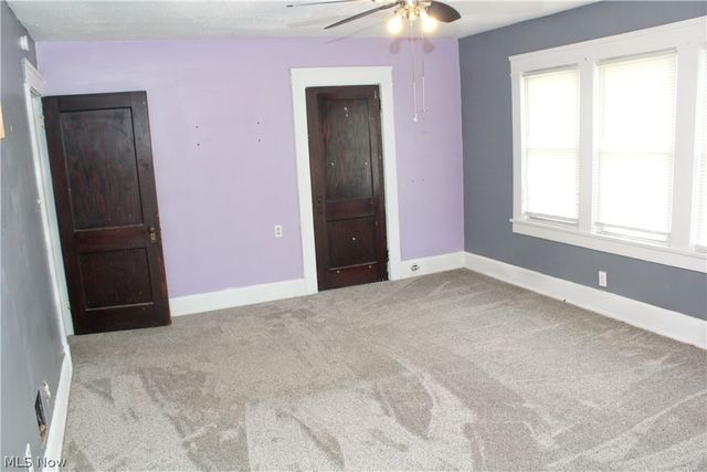 306 S Hazelwood Avenue, Youngstown, OH 44509