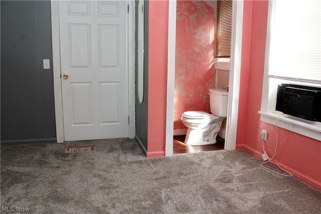 306 S Hazelwood Avenue, Youngstown, OH 44509