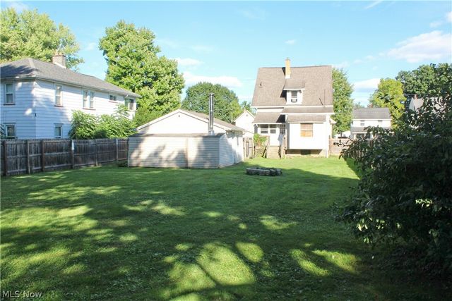 306 S Hazelwood Avenue, Youngstown, OH 44509