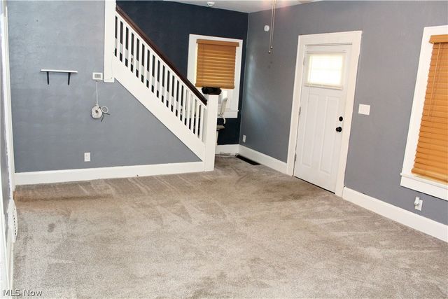 306 S Hazelwood Avenue, Youngstown, OH 44509