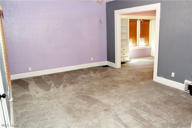 306 S Hazelwood Avenue, Youngstown, OH 44509