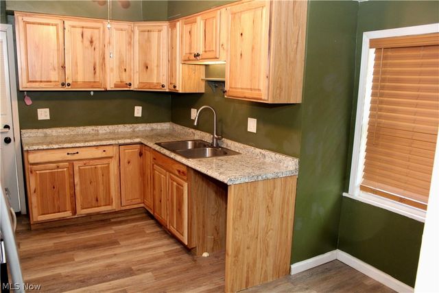 306 S Hazelwood Avenue, Youngstown, OH 44509