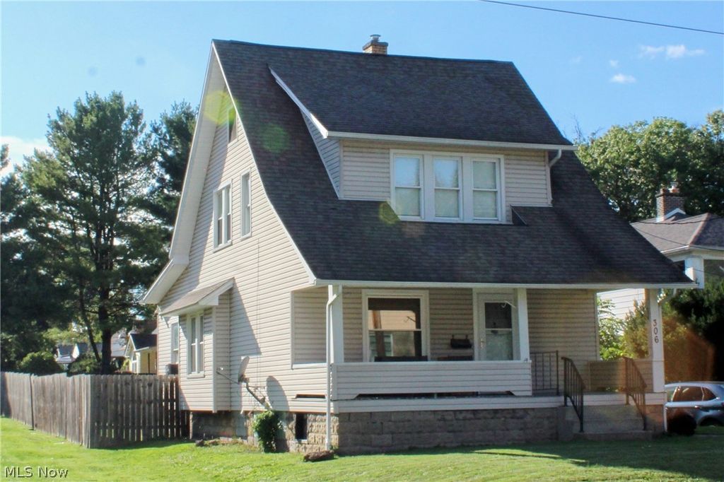 306 S Hazelwood Avenue, Youngstown, OH 44509