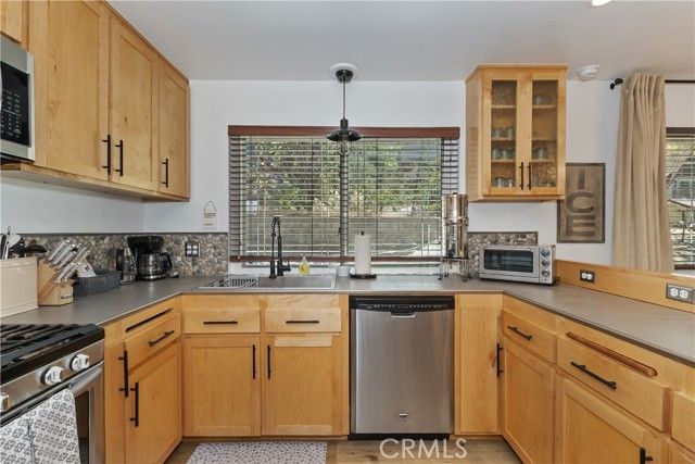 1308 Sequoia Drive, Lake Arrowhead, CA 92352