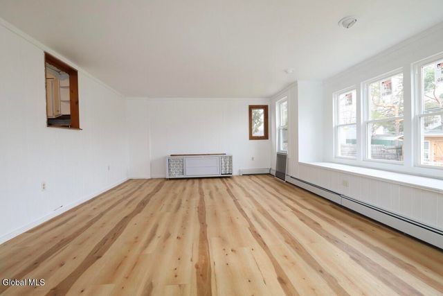 12 Nelson Avenue, Colonie, NY 12110