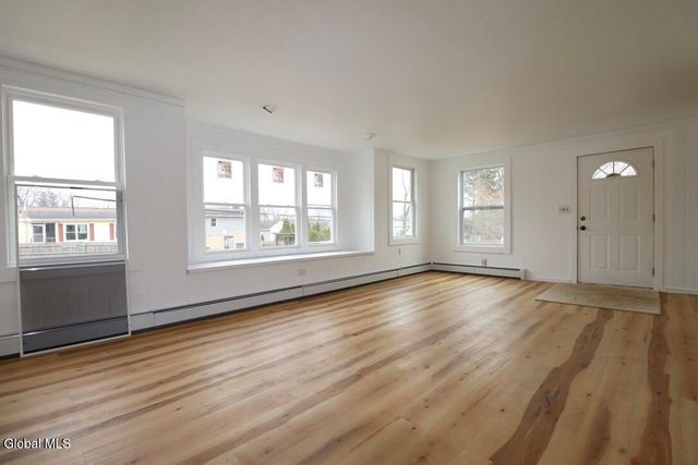 12 Nelson Avenue, Colonie, NY 12110