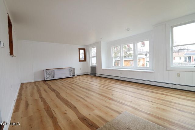 12 Nelson Avenue, Colonie, NY 12110