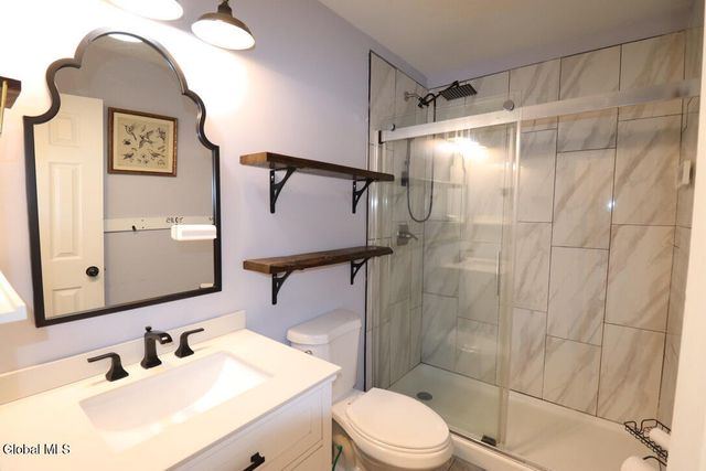 12 Nelson Avenue, Colonie, NY 12110