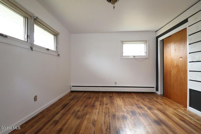 12 Nelson Avenue, Colonie, NY 12110