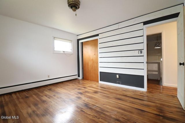 12 Nelson Avenue, Colonie, NY 12110