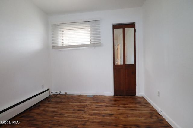 12 Nelson Avenue, Colonie, NY 12110