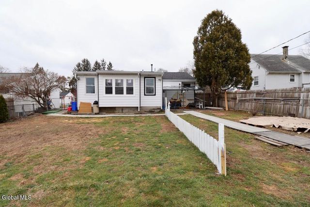 12 Nelson Avenue, Colonie, NY 12110