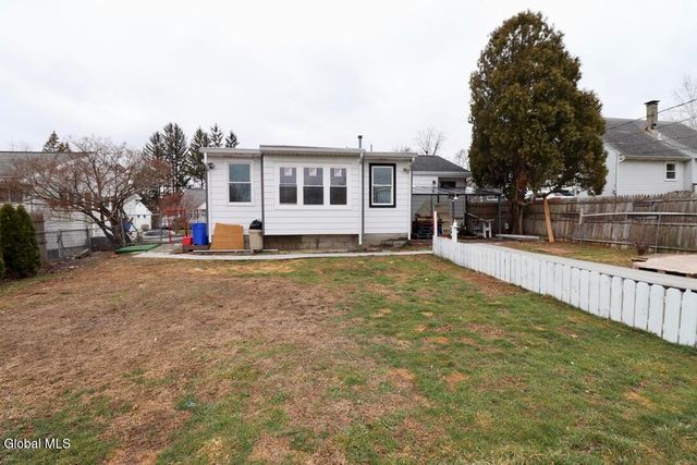 12 Nelson Avenue, Colonie, NY 12110