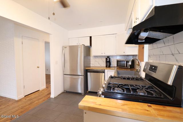 12 Nelson Avenue, Colonie, NY 12110