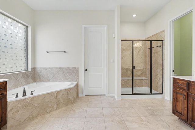 1020 Winding Way DR, Georgetown, TX 78628