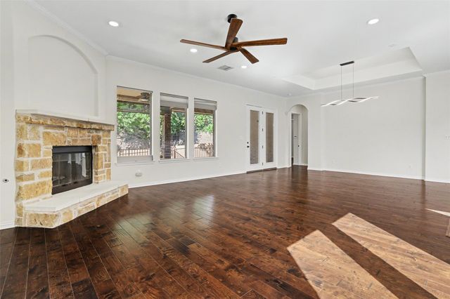 1020 Winding Way DR, Georgetown, TX 78628