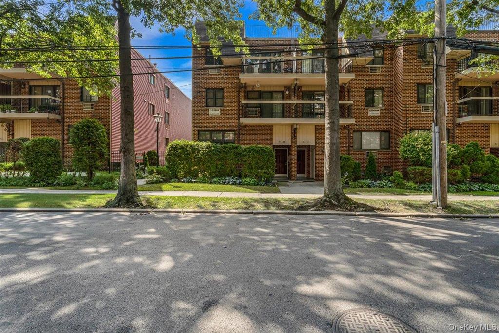 71-24 162nd Street 2, Fresh Meadows, NY 11365 — exterior