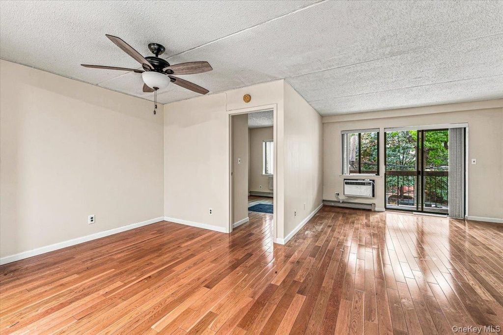 71-24 162nd Street 2, Fresh Meadows, NY 11365 — photo 4