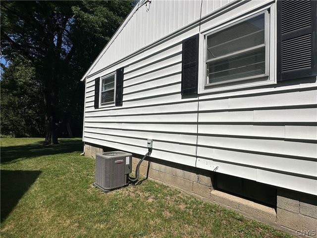 103 Grove Ave Extension, Auburn, NY 13021