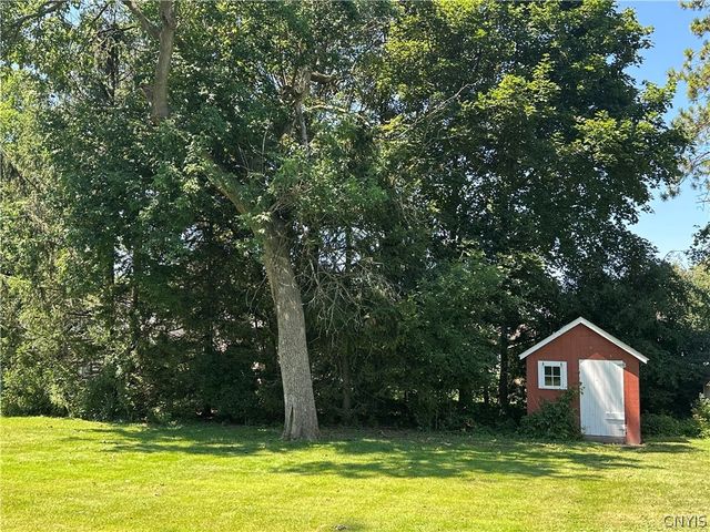 103 Grove Ave Extension, Auburn, NY 13021