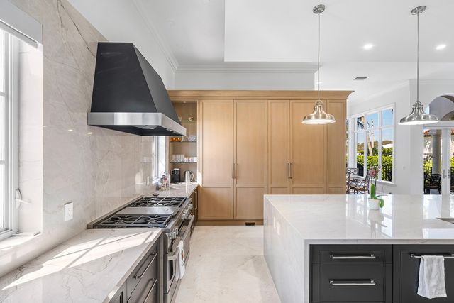 6102 N Ocean Boulevard, Ocean Ridge, FL 33435