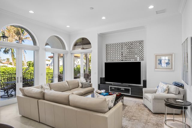 6102 N Ocean Boulevard, Ocean Ridge, FL 33435