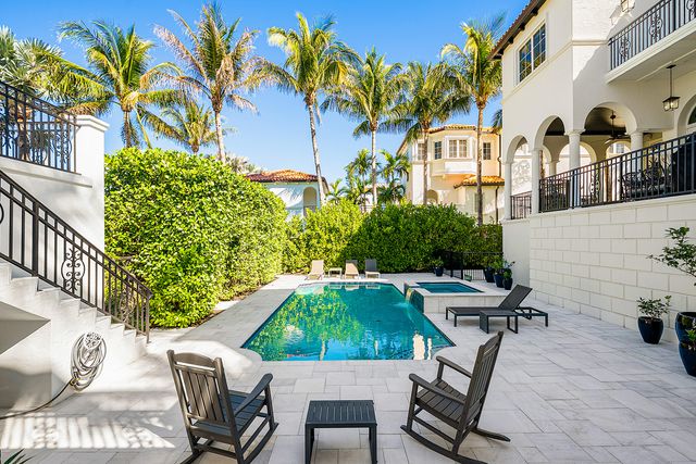 6102 N Ocean Boulevard, Ocean Ridge, FL 33435