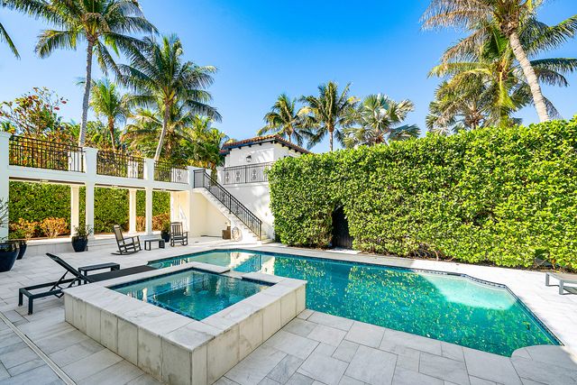 6102 N Ocean Boulevard, Ocean Ridge, FL 33435