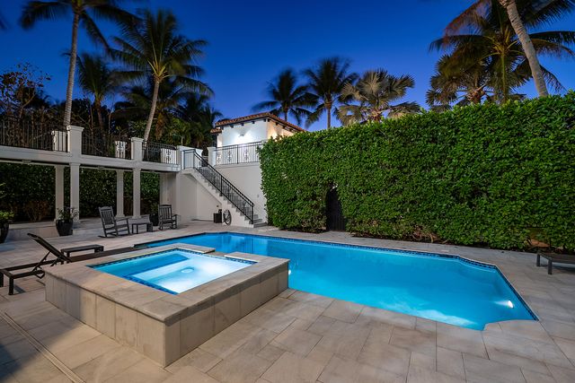 6102 N Ocean Boulevard, Ocean Ridge, FL 33435