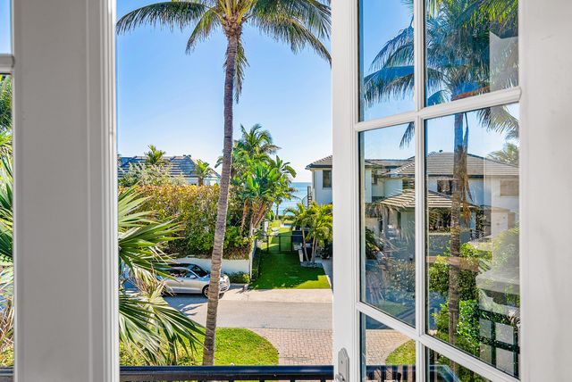 6102 N Ocean Boulevard, Ocean Ridge, FL 33435