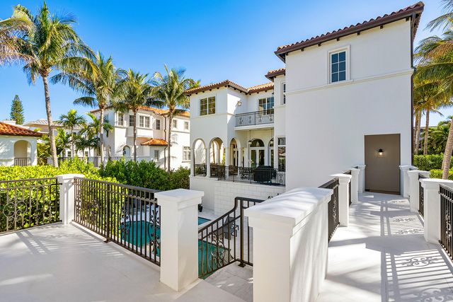 6102 N Ocean Boulevard, Ocean Ridge, FL 33435