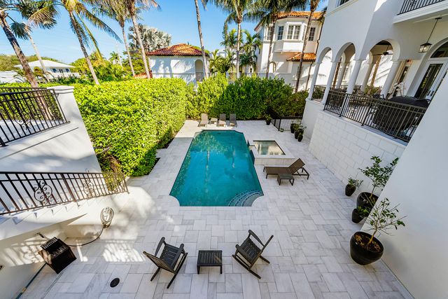 6102 N Ocean Boulevard, Ocean Ridge, FL 33435