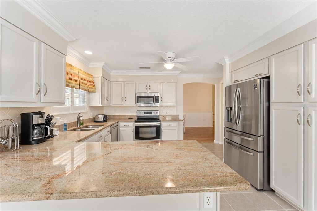 Image 13 of property listing at 1044 SOLEDAD WAY, The Villages, FL 32159