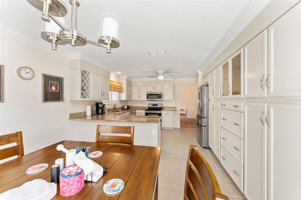 Image 16 of property listing at 1044 SOLEDAD WAY, The Villages, FL 32159