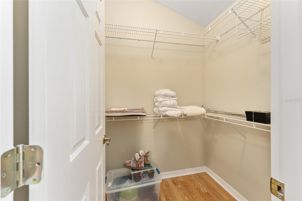 Image 23 of property listing at 1044 SOLEDAD WAY, The Villages, FL 32159