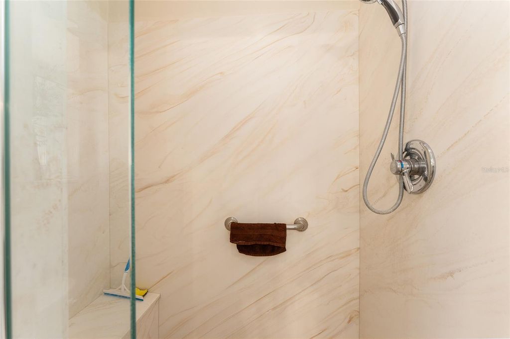 Image 27 of property listing at 1044 SOLEDAD WAY, The Villages, FL 32159