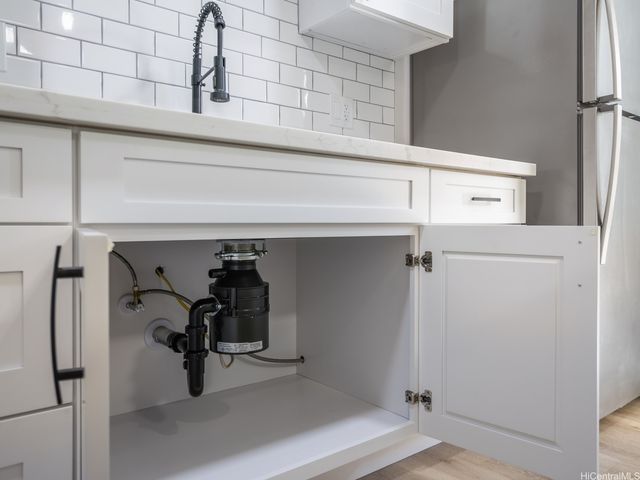 54 Maluniu Avenue, Kailua, HI 96734