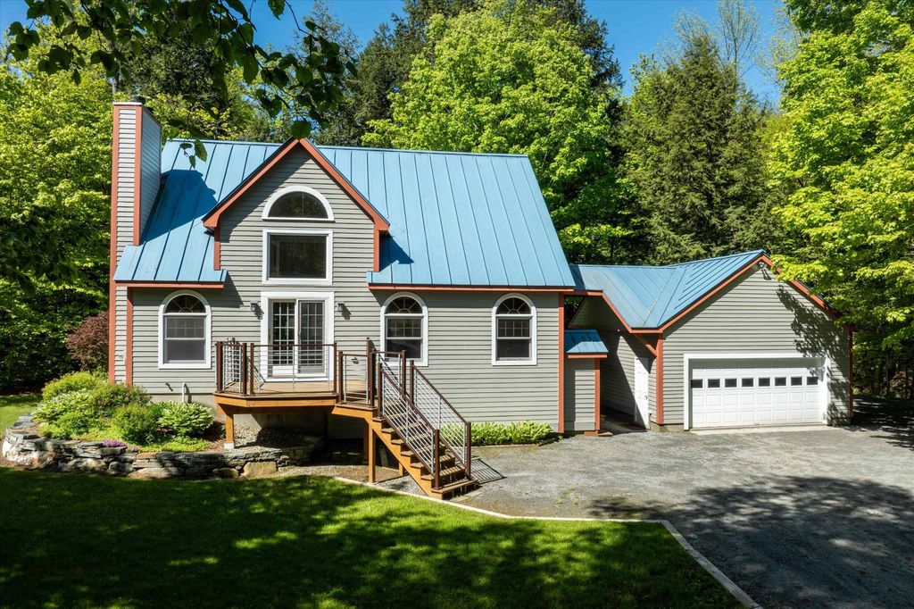 31 Plumley Avenue, Ludlow, VT 05149
