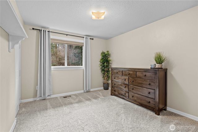 16305 44th Street Ct E, Lake Tapps, WA 98391