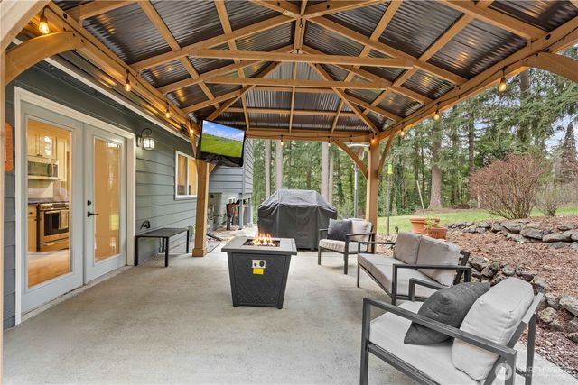 16305 44th Street Ct E, Lake Tapps, WA 98391