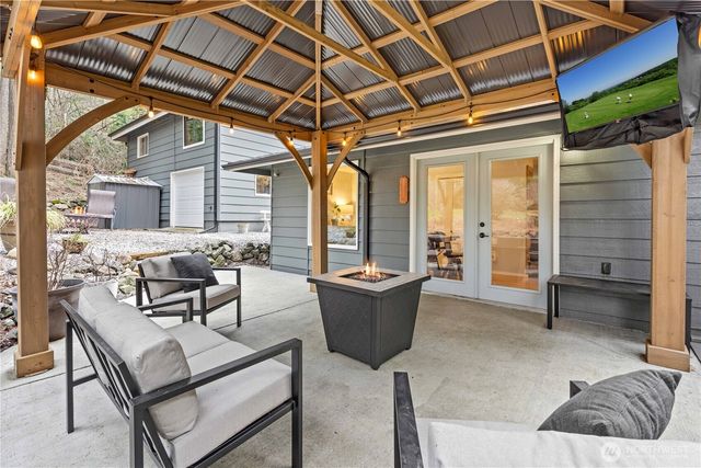 16305 44th Street Ct E, Lake Tapps, WA 98391