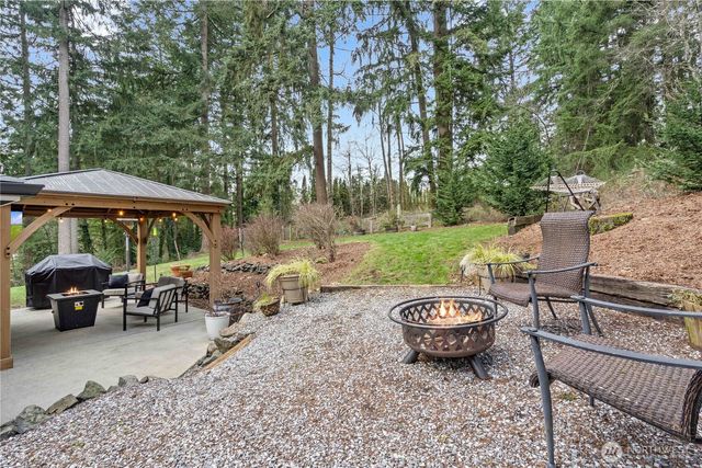 16305 44th Street Ct E, Lake Tapps, WA 98391