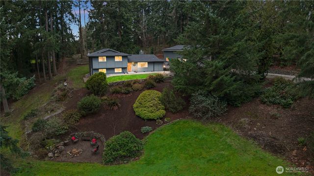 16305 44th Street Ct E, Lake Tapps, WA 98391