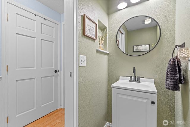 16305 44th Street Ct E, Lake Tapps, WA 98391