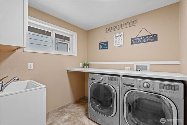 16305 44th Street Ct E, Lake Tapps, WA 98391