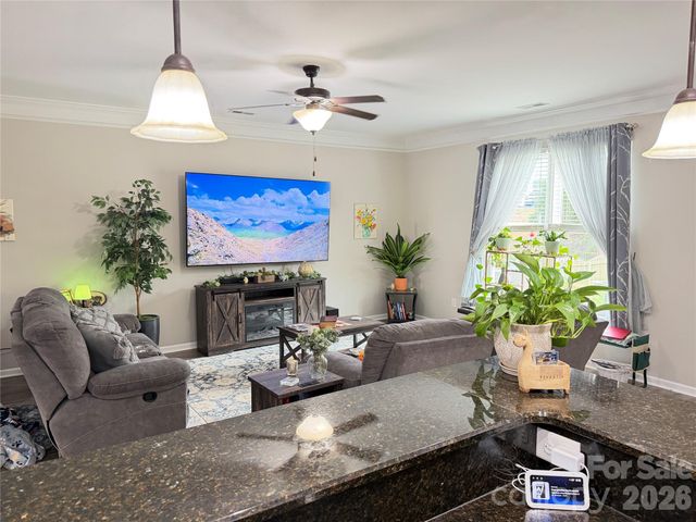 6105 Lighted Way Lane, Indian Trail, NC 28079