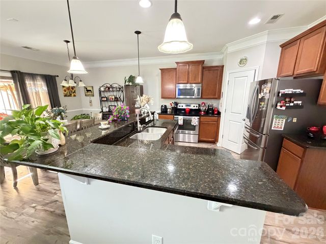 6105 Lighted Way Lane, Indian Trail, NC 28079