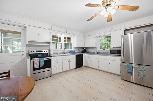 9337 EVERONA RD, Unionville, VA 22567
