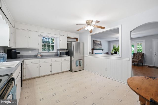 9337 EVERONA RD, Unionville, VA 22567