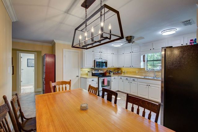 510 Trappers Trail, Mount Vernon, TX 75457